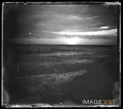 Coucher de soleil sur la plage (Seine-Maritime)