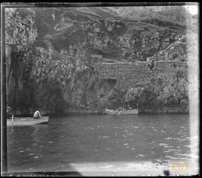 Barques devant le Grand hôtel (Anacapri)