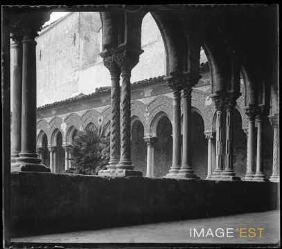 Cloître du monastère bénédictin (Monreale)