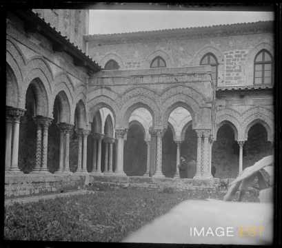 Cloître du monastère bénédictin (Monreale)