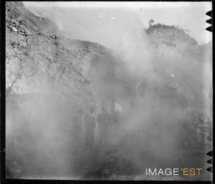 Groupe de randonneurs sur l'Etna (Catane)