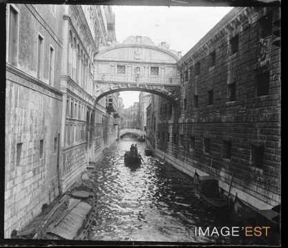 Pont des Soupirs (Venise)