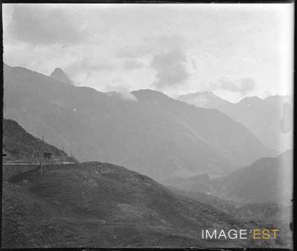 Paysage montagneux (Suisse ?)