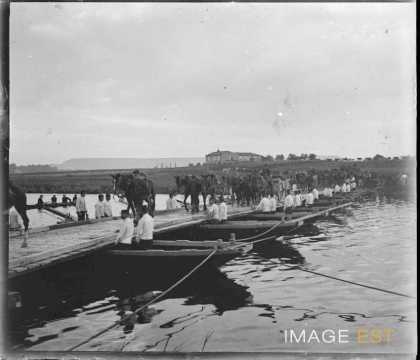 Traversée d'une passerelle (Jarville-la-Malgrange)