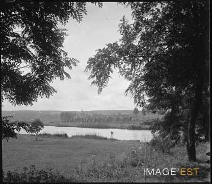 Village (Meurthe-et-Moselle ?)