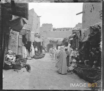 Un souk (Biskra ?)