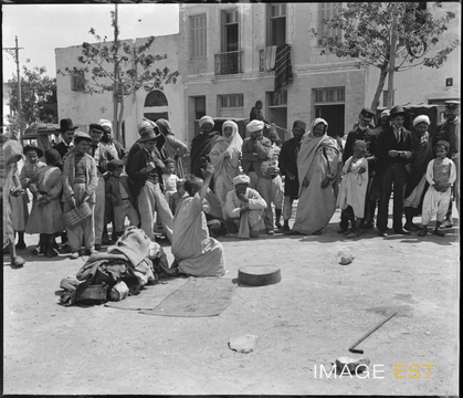 Charmeur de serpents (Tunis)