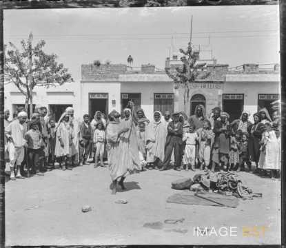 Charmeur de serpents (Tunis)