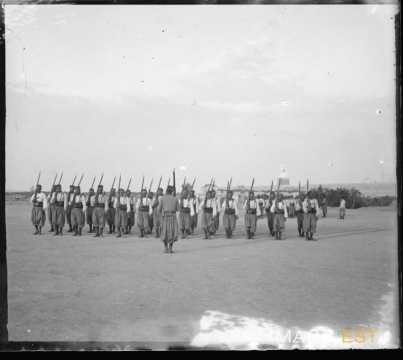 Revue de tirailleurs (Kairouan)