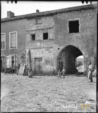 Château de Pierrefort (Martincourt)