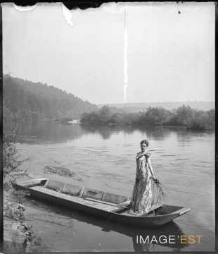 Femme au bord de la Moselle (Liverdun)