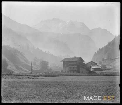 Chalets (Lauterbrunnen)