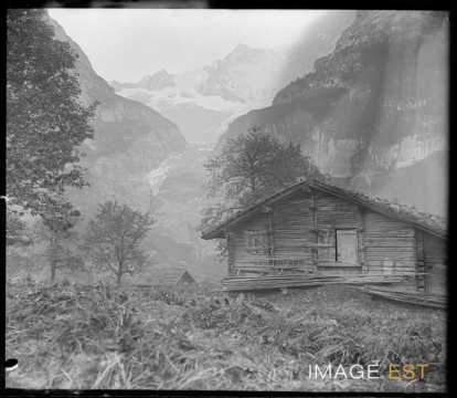 Chalet au pied du glacier (Grindelwald)