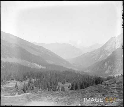 Paysage montagneux (Suisse)