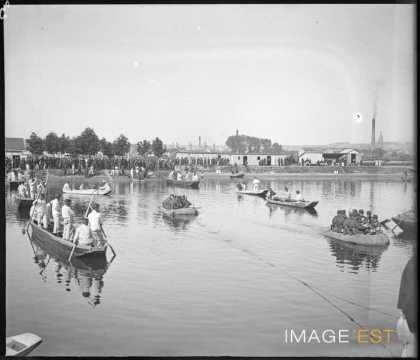 Traversée en barques par des fantassins (Art-sur-Meurthe)
