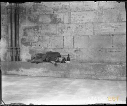 Sieste d'un ivrogne (Toul)