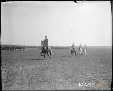 Officiers à cheval (Malzéville)