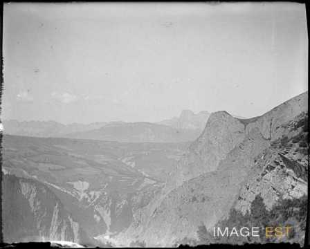 Paysage montagneux (Hautes-Alpes)