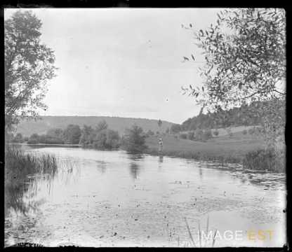 Femme au bord de la Moselle (Marbache)