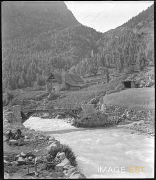 Pont du hameau des Étages (Saint-Christophe-en-Oisans)
