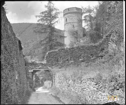 Tour du château (Beaufort)