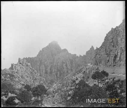 Route dans les calanques (Piana)