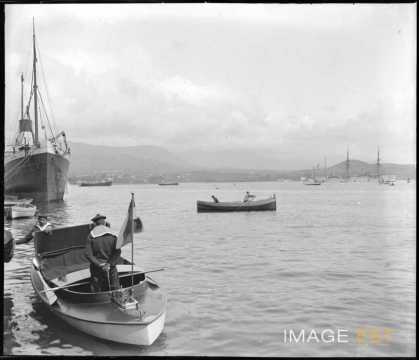 Canots et navires (Ajaccio)