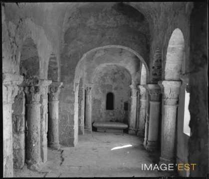 Intérieur de l'ermitage Saint-Pierre (Arles)