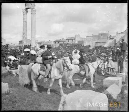 Groupe de cavaliers (Arles)