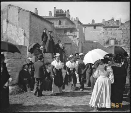 Jeunes provençales (Arles)
