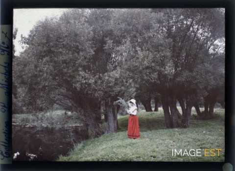 Femme au bord de l'eau (Marbache)