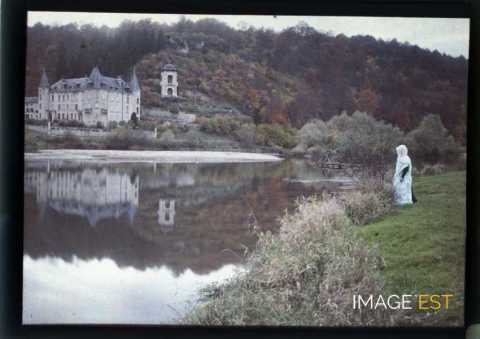 Femme au bord de la Moselle (Liverdun)