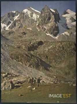 Randonneurs alpins (Villar-d'Arène)