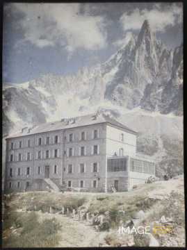 Hôtel du Montenvers et Aiguille du Dru (Chamonix)