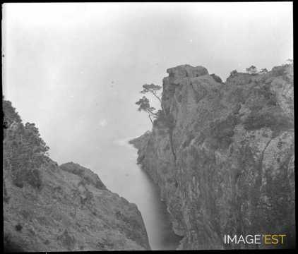 Grande calanque (Saint-Raphaël)