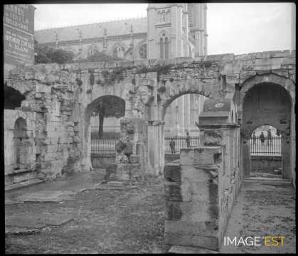 Porte d'Auguste (Nîmes)