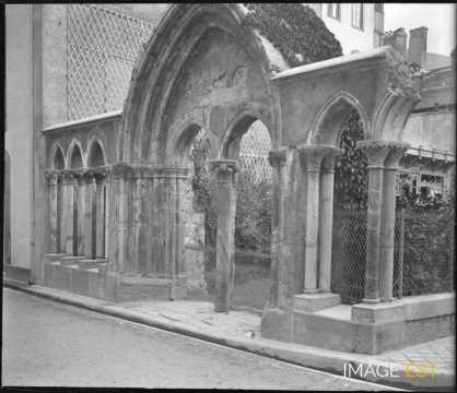 Porte Saint-Jean (Bagnères-de-Bigorre)