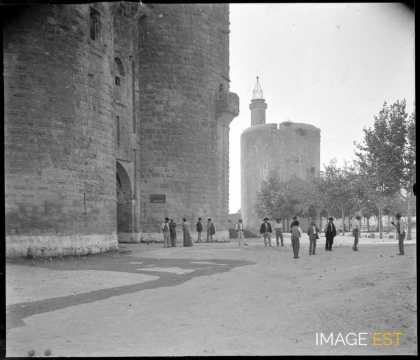 Porte et tour de Constance (Aigues-Mortes)