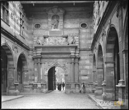 Porte du Capitole (Toulouse)