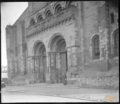 Portail de la basilique (Toulouse)
