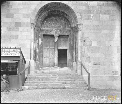 Portail de la cathédrale Sainte-Marie (Saint-Bertrand-de-Comminges)