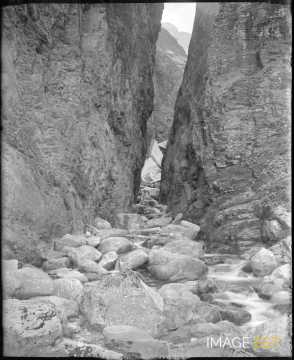 Gouffre et rue d'Enfer (Bagnères-de-Luchon)