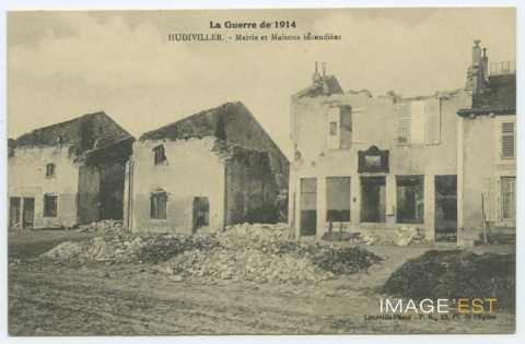 Marie et maisons bombardées (Hudiviller)