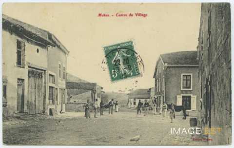 Au centre du village (Maixe)