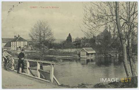 Pont sur la rivière (Lorey)
