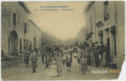 Groupe de personnes (Lemainville)