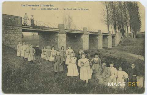 Groupe d'enfants (Lemainville)
