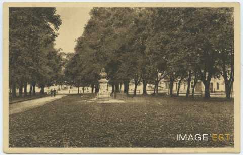 Place Bassompierre (Haroué)