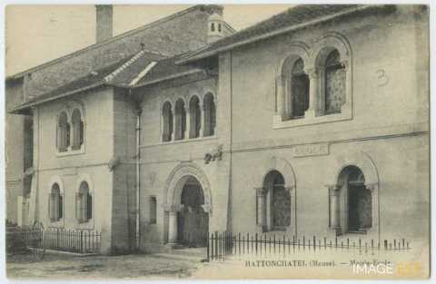 Mairie et école (Hattonchâtel)