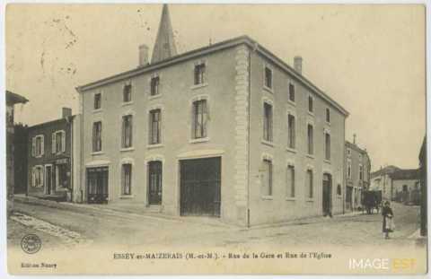 Rues de la Gare et de l'Église (Essey-et-Maizerais)